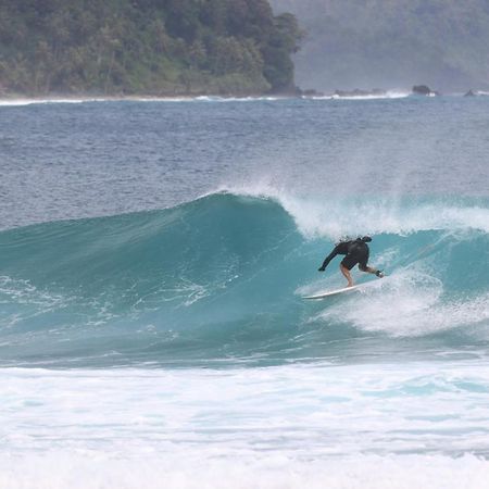 Rumah Nalu Surf Camp Krui Buitenkant foto