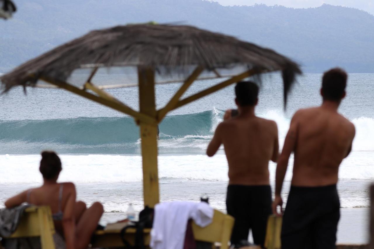 Rumah Nalu Surf Camp Krui Buitenkant foto