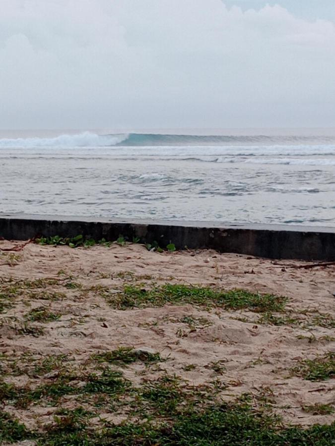 Rumah Nalu Surf Camp Krui Buitenkant foto