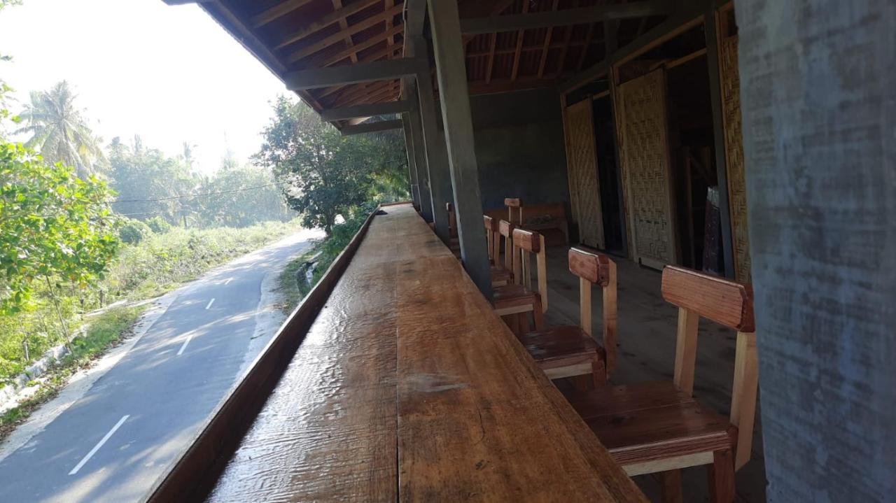 Rumah Nalu Surf Camp Krui Buitenkant foto